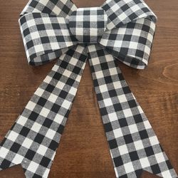 Bows  Black And White Checkered