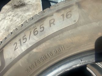 215/65/16 MICHELIN (4 Tires) LIKE NEW
