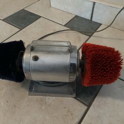 Electric shoe polisher