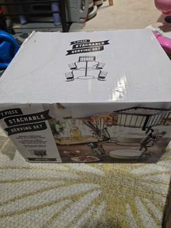 7 price stackable serving set