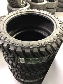 33x12.50x22 atturo m/t tires $300