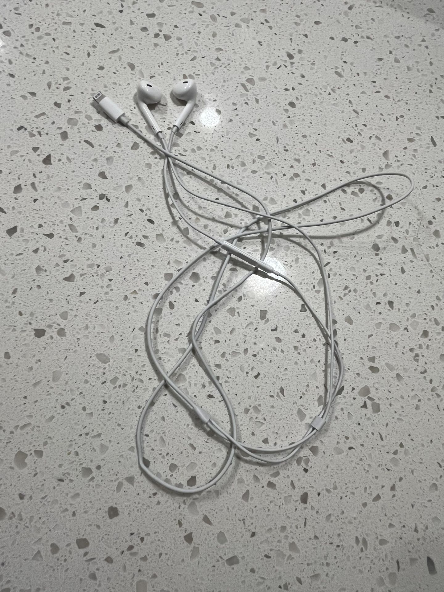 Wired Apple Airpods