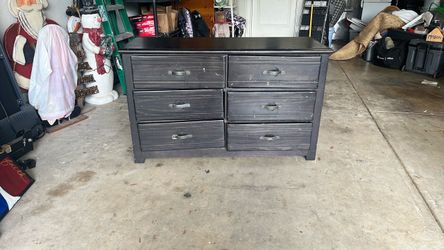 Dresser