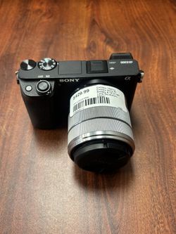 Sony a6300 w/lens 18-55MM 4K 