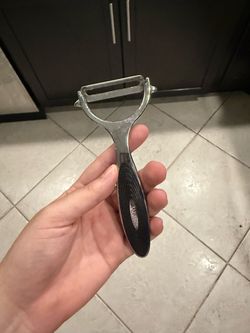 Y-Peeler with Black Handle