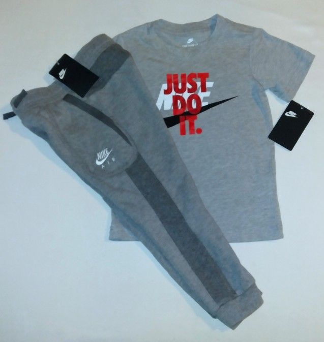 Nike Boys Toddler 2pc Jogger & Tee Set - 5T
