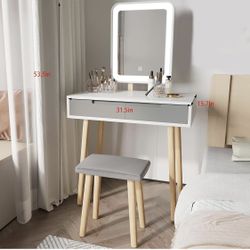 Vanity With Stool (Adjustable Mirror Lights)