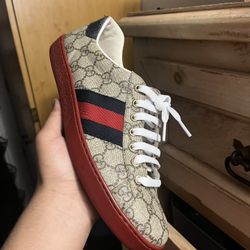 Gucci Shoes 