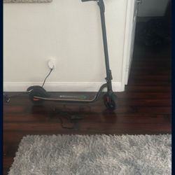 E-SCOOTER WITH FOLDING HANDLE BAR FOR MORE STORING SPACE