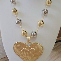 Beautiful high-quality necklace