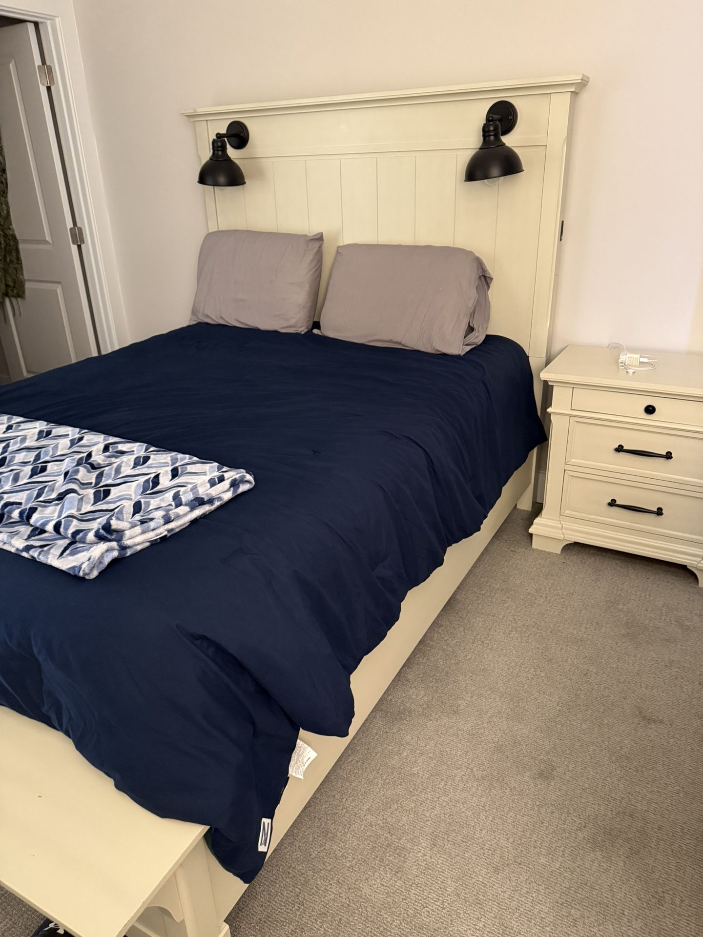 Queen Bedroom Set