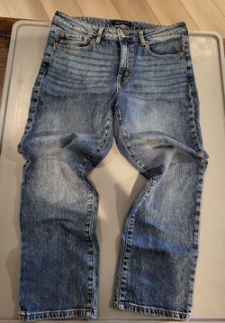 ⭐ Aéropostale Women's Mid Rise Ankle Straight Jeans – Size 12 Regular – Medium Wash Denim