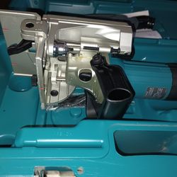 Makita Cortadora   $100