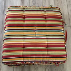 Pottery Barn Outdoor Foldable Lounge Cushion, Striped