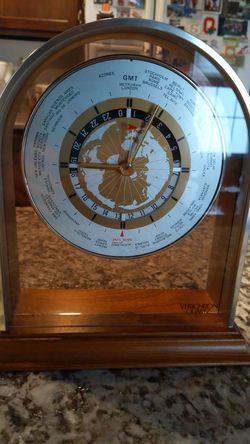 Verichron Quarts Glass Mantle Clock