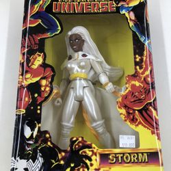 Marvel Universe Storm 10in Tall Fully Poseable Figure X-Men Toy Biz 1997 NRFP