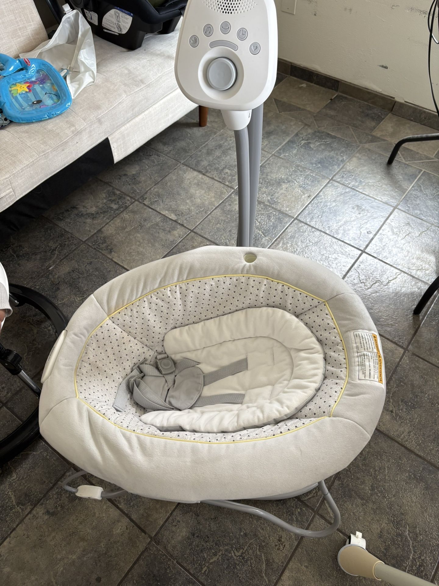 Baby Swing / bouncer