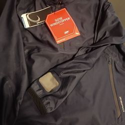 navy blue pullover  Gore Windstopper (now known as WINDSTOPPER®