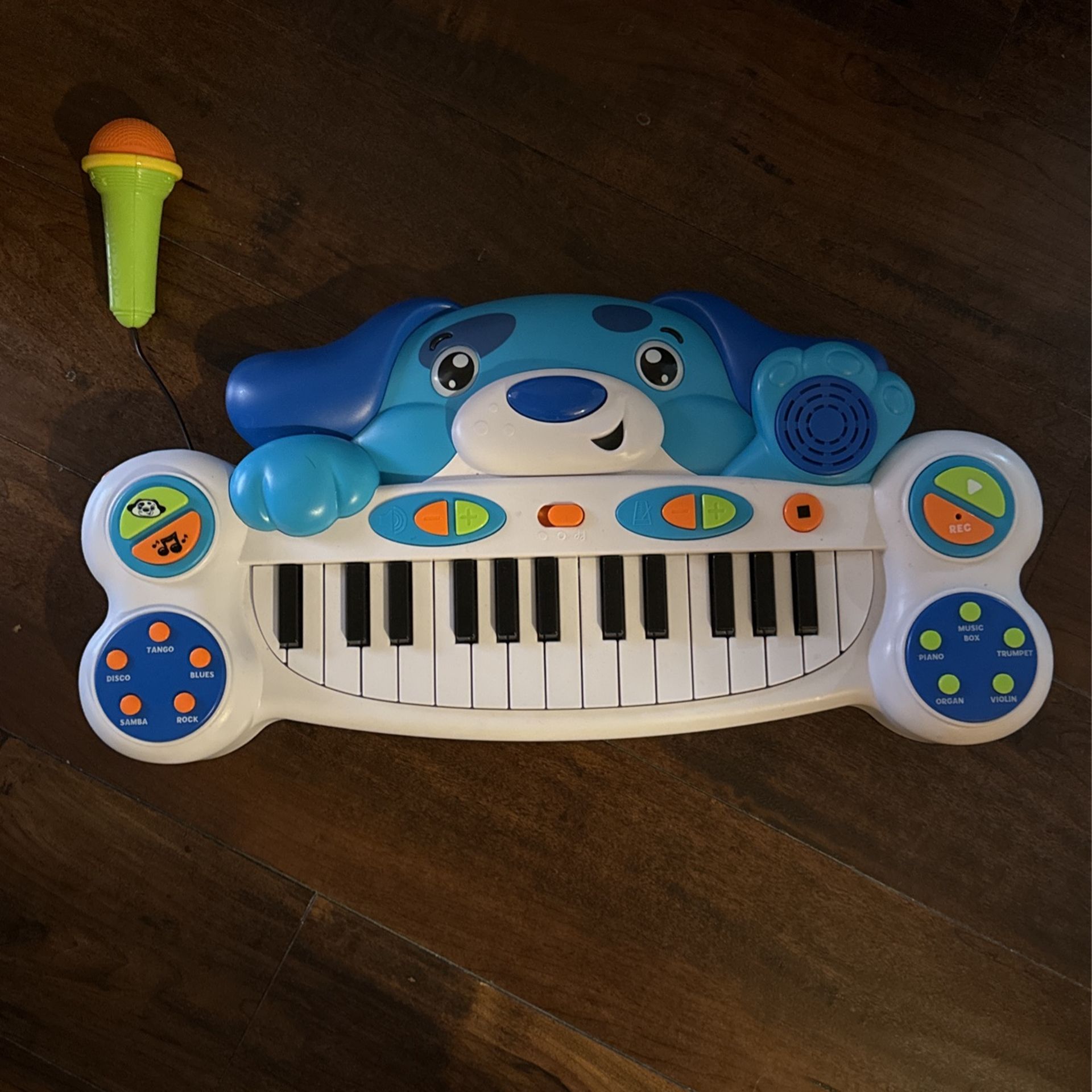 $10 - Kids Piano With Microphone 