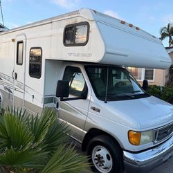 2005 Ford E450 Jamboree