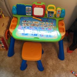 Vtech Touch and Learn Activity Desk 