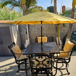 high dining set with 4 Barstools chairs and umbrella/outdoor Furniture/Cash Only 