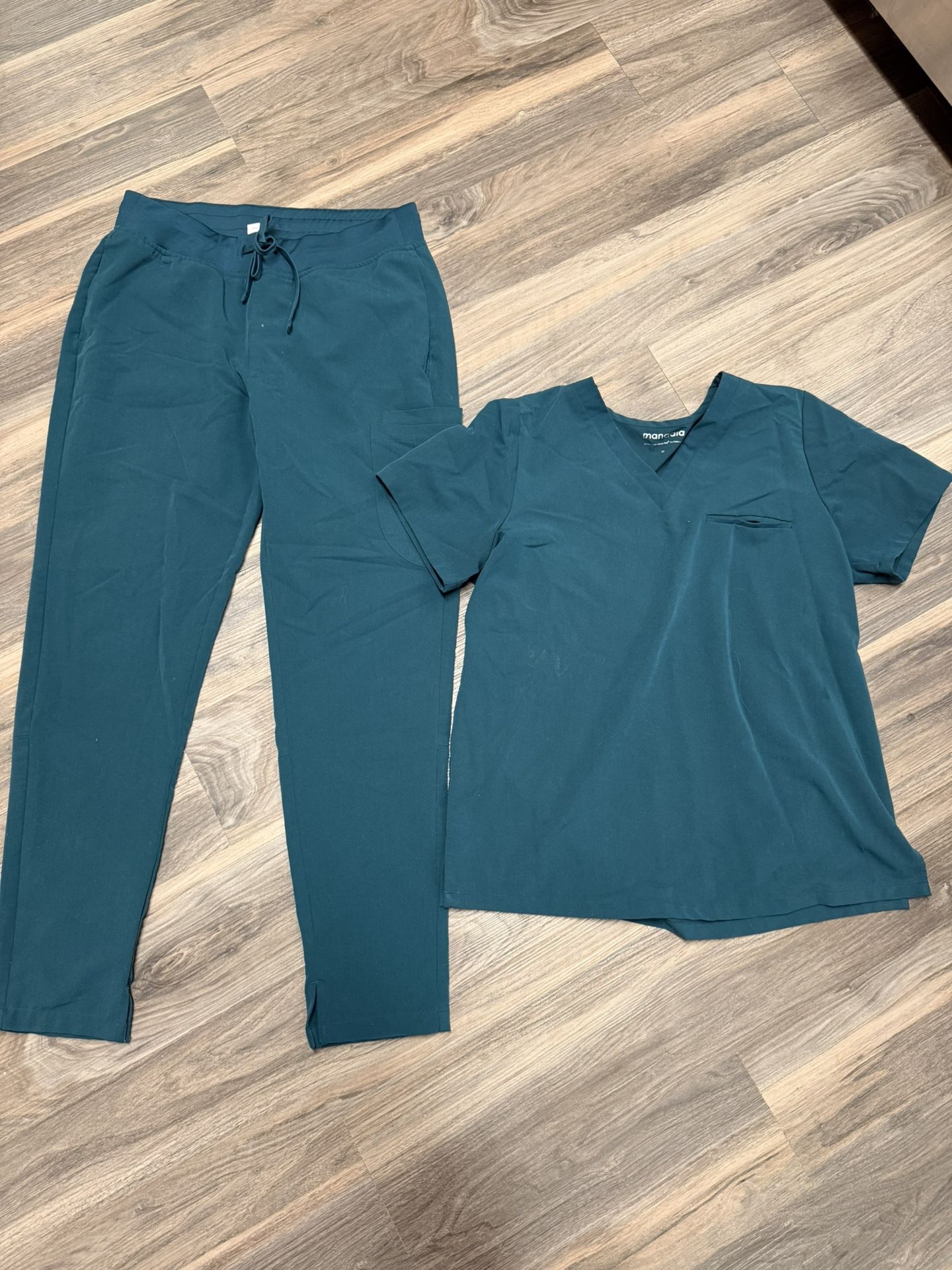 Mandala Scrub Set