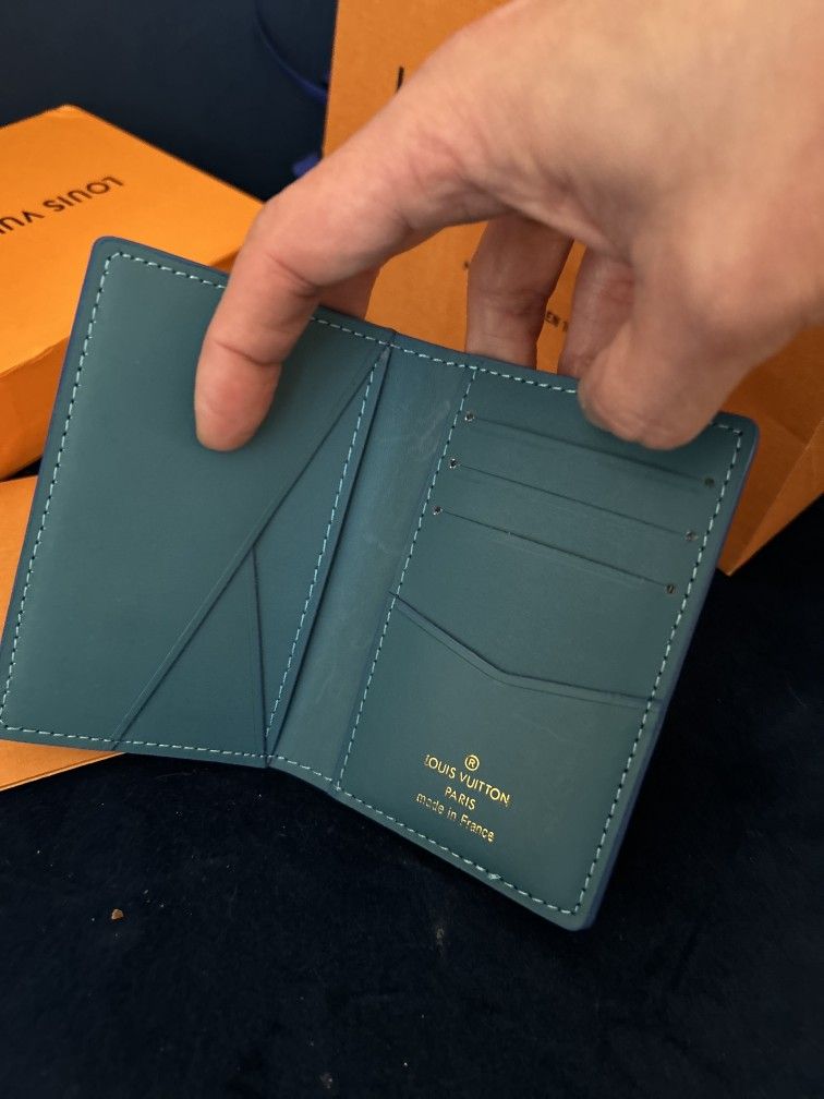 PRE OWNED L.V.. AEROGRAM POCKET ORGANIZER  & Accessories