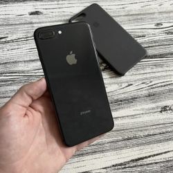 IPhone 8 Plus Unlocked / Liberado 👌 (Different Colors Available)