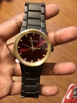 Nixon cannon shop gold black
