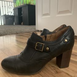 Women’s Dress Shoes 