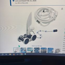 Pool vacuum 