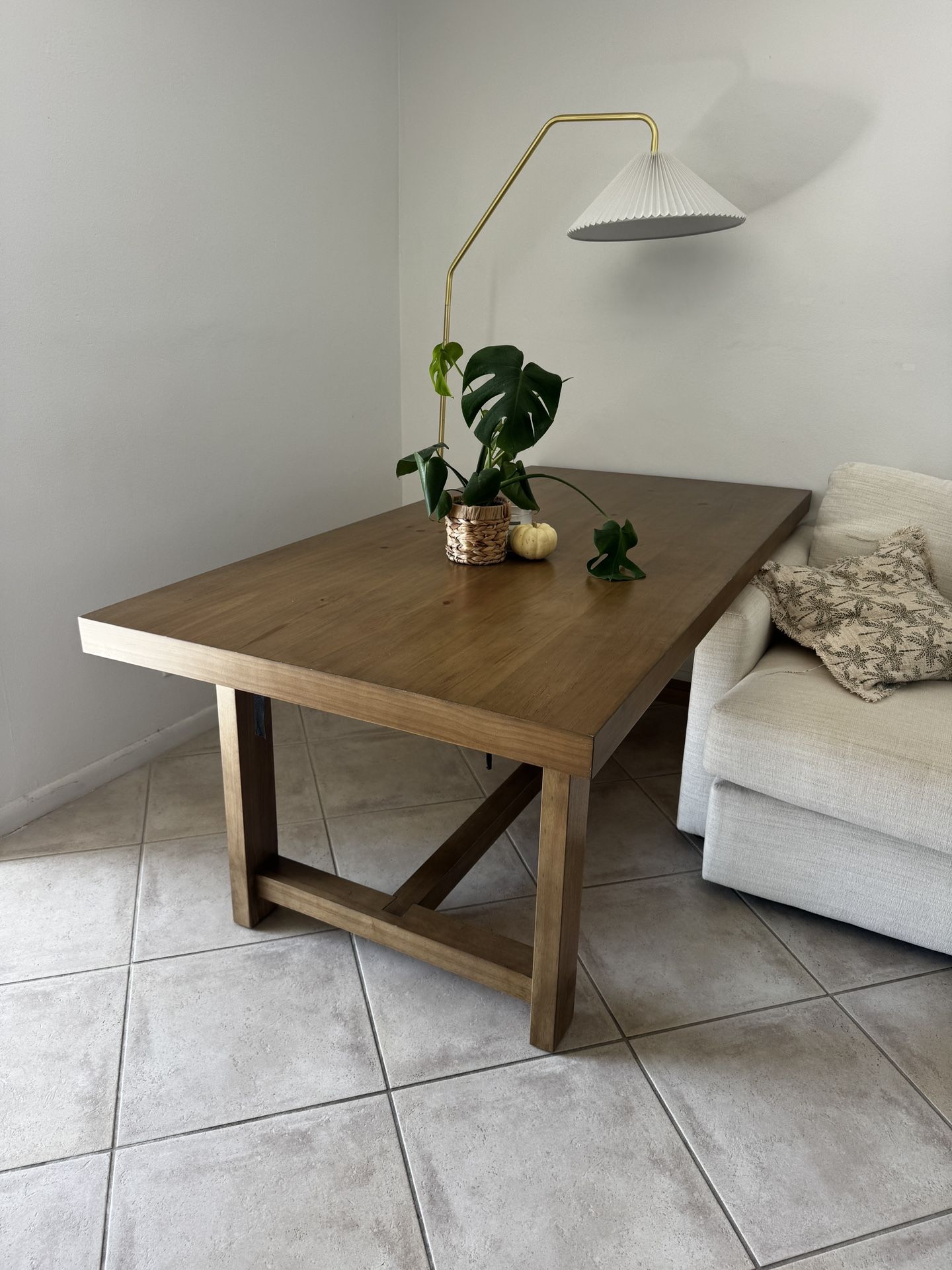 ✨ Gorgeous Light-Wood Dining Table + Bench — $700 OBO (Hollywood Beach) ✨