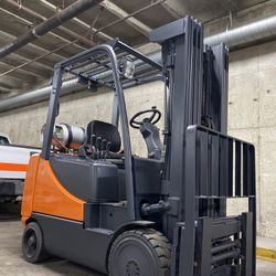 DOOSAN forklift for sale 5500 lb 