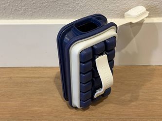 ICEBREAKER Nordic POP Ice Cube Maker