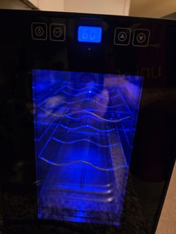 BLACK+DECKER 6 Bottle Wine Fridge, Thermoelectric Small Wine Cooler, Mini Wine Fridge with Triple Pane Clear Glass Door