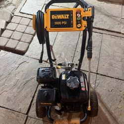 3600 PSI 2.5 GPM Gas Pressure Washer, Honda GX200 Engin