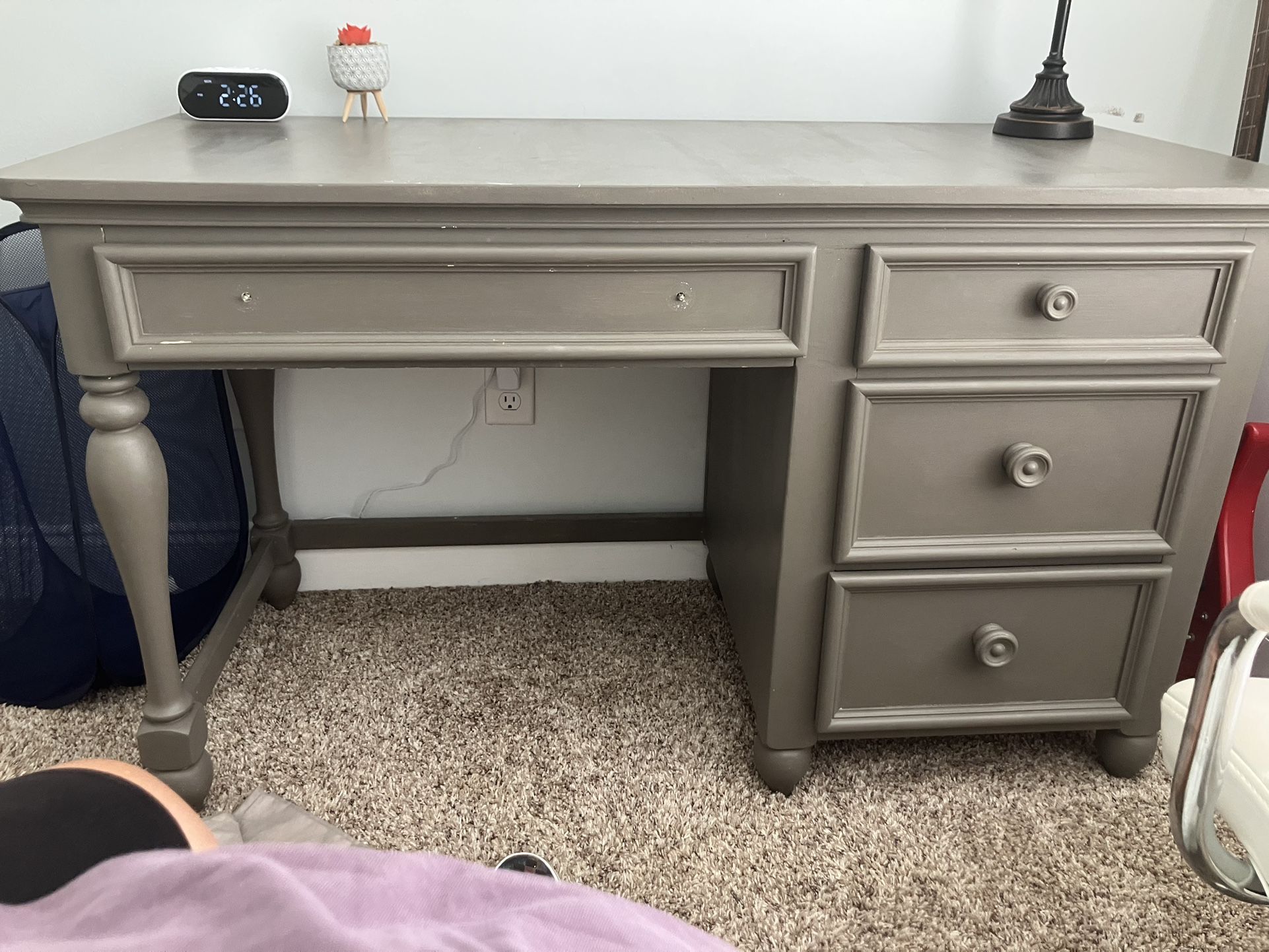 Ashley furniture Desk With Drawers