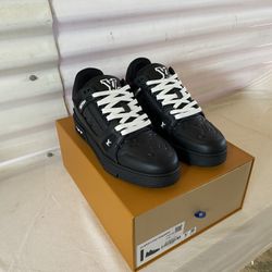 Black Louis Vuitton Trainers 