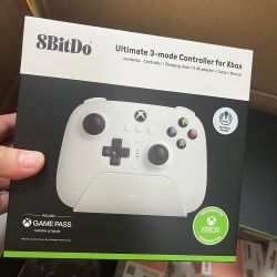 8BitDo Ultimate 3-mode Controller for Xbox Series X|S One PC Windows AndroiAbout this product
Designed to play cross platform. Officially licensed by 