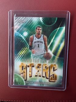 Victor Wembanyama Topps Chrome Stratospheric Stars Card