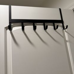 Black Door Coat Hanger (6)
