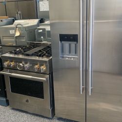 JennAir Stove & Built In Refrigerator 
