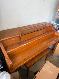 Estey Upright Console Piano NOT FREE PLS READ
