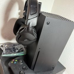 Xbox Series X 1TB Bundle: Turtle Beach Headset, Controller, Cords Included.