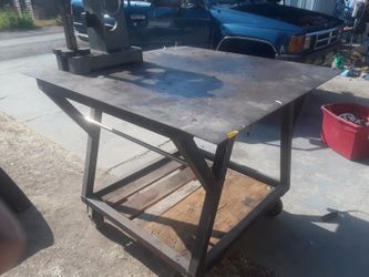 Metal table