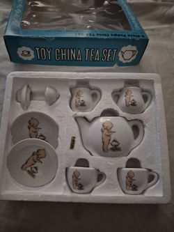 VINTAGE KEWPIE DESIGN MINI CHINA TEASET
