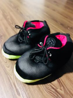 Slippers size 8-10.5
