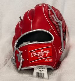Rawlings Right Hand Pro Prefered PROSCC4S 11 3/4"BASEBALL Glove. Red w/silver lacing. New Item with tags.