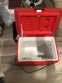 Black & Decker 12v 12- Can Travel Cooler Freezer #TC212FRB for Sale in  Tacoma, WA - OfferUp